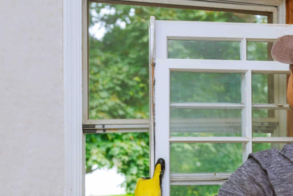 Window Replacement vs. Repair for New Orleans Homes